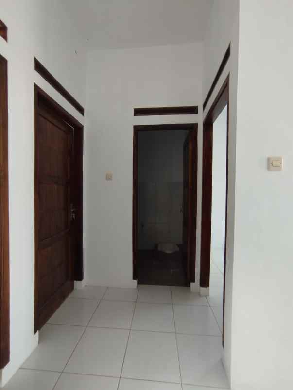 dijual rumah jl villa bandung indah