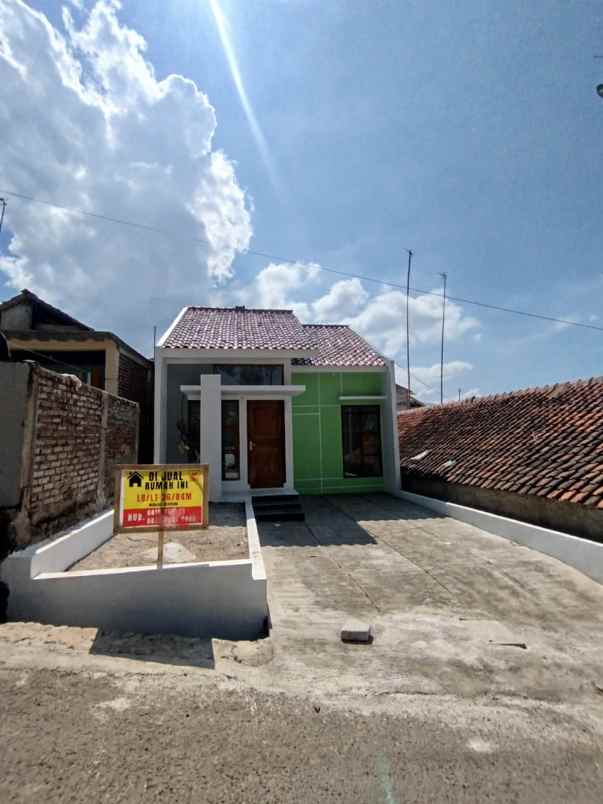 dijual rumah jl villa bandung indah