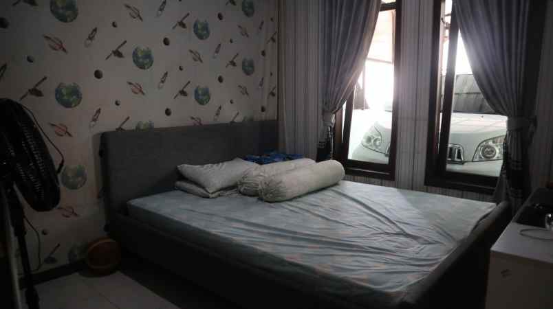 dijual rumah jl yos sudarso karanglewas