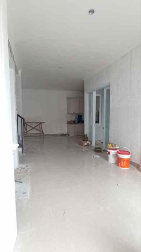 dijual rumah jln anugerah