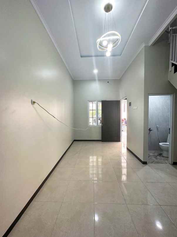 dijual rumah jln cijantung jakarta timur