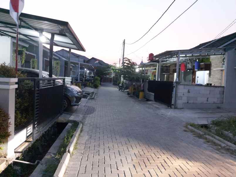 dijual rumah jln kavling pemda tangerang