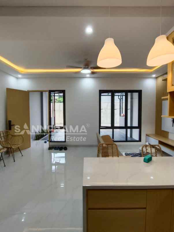 dijual rumah jln raya limo depok