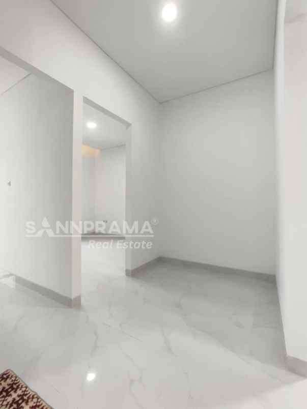 dijual rumah jln raya limo depok