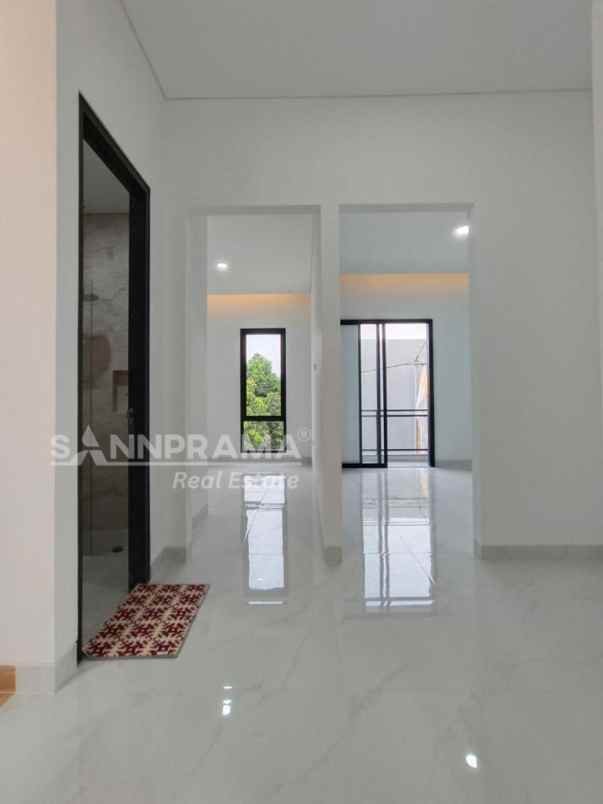 dijual rumah jln raya limo depok