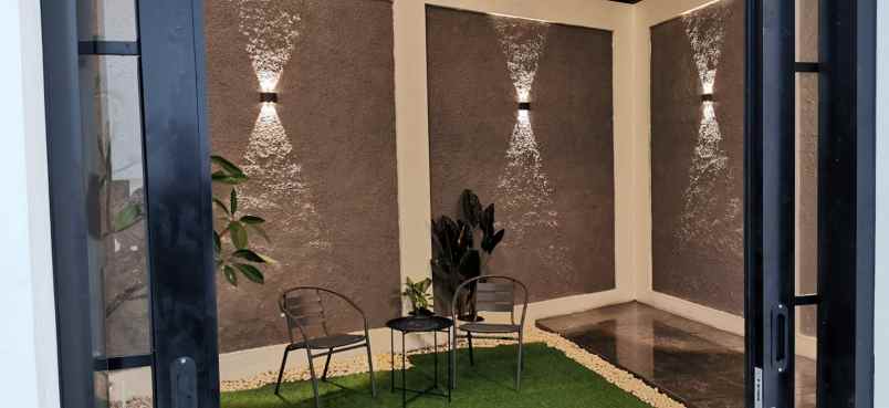 dijual rumah jln raya meruyung limo depok