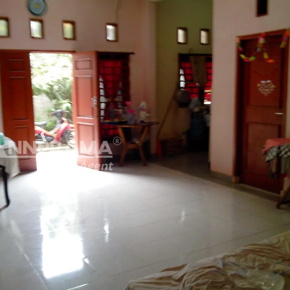 dijual rumah jln raya sawangan depok