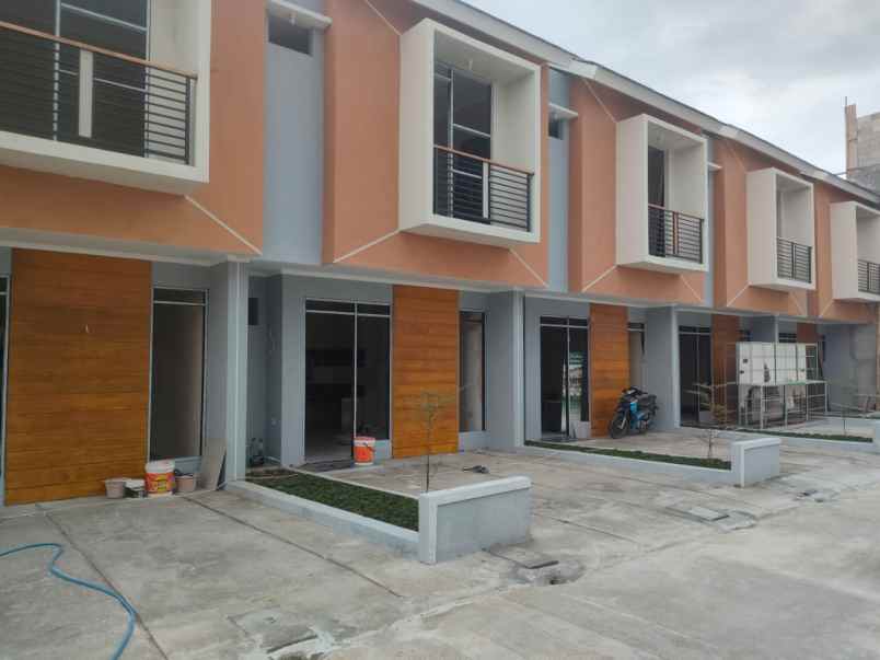 dijual rumah jln tanah tinggi