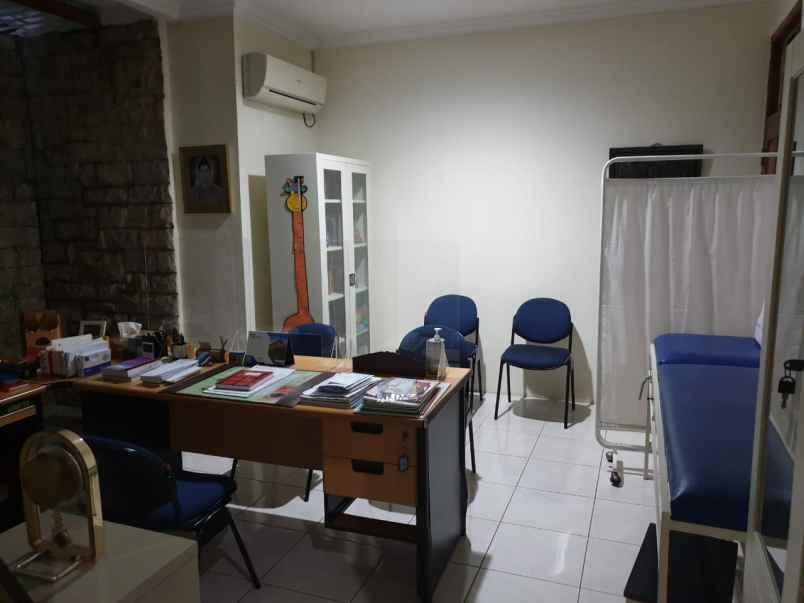 dijual rumah joglo kembangan