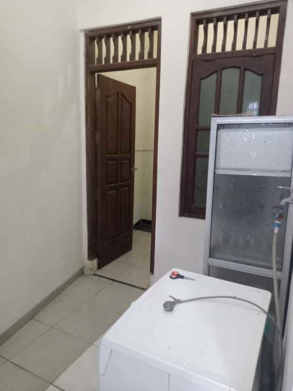 dijual rumah kalibanteng