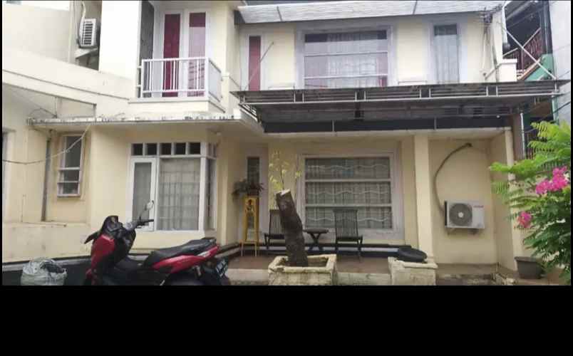 dijual rumah kalisari