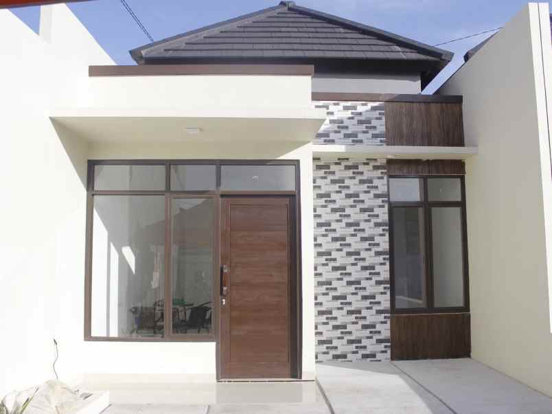 dijual rumah karang tengah