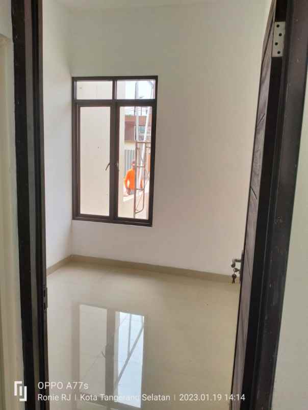 dijual rumah karang tengah