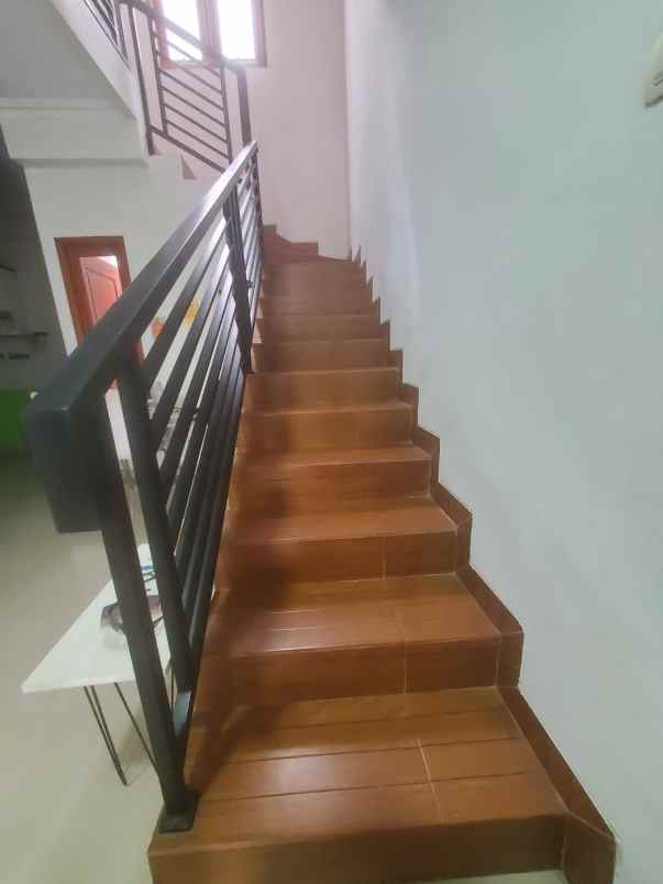 dijual rumah kebagusan