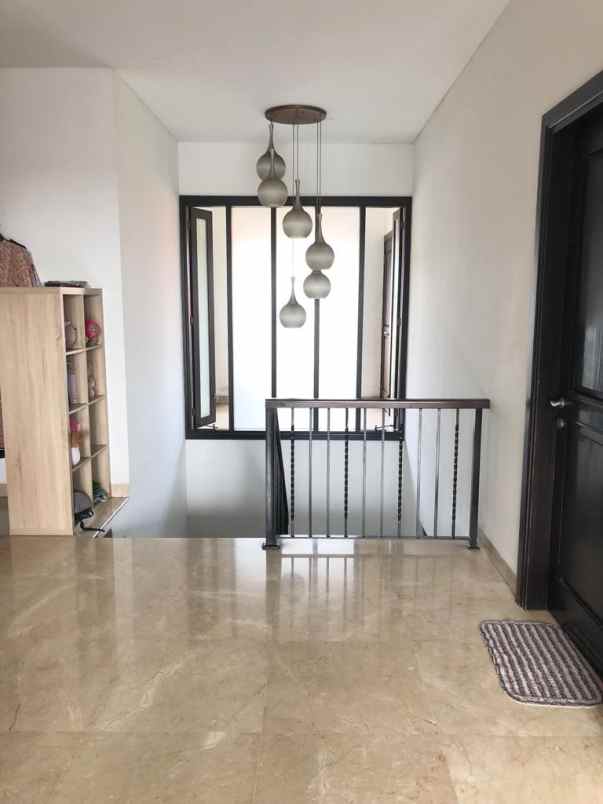 dijual rumah kebayoran lama