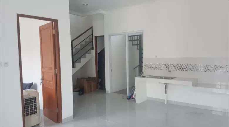 dijual rumah kebayoran lama