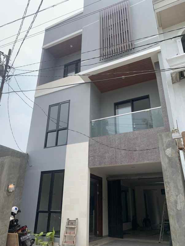 dijual rumah kebayoran lama