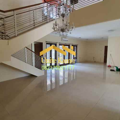 dijual rumah kebayoran lama jaksel