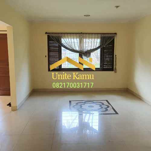 dijual rumah kebayoran lama jaksel