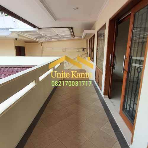 dijual rumah kebayoran lama jaksel