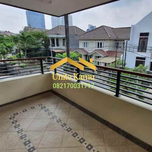 dijual rumah kebayoran lama jaksel