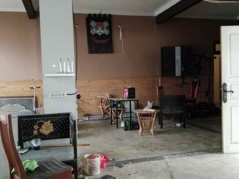 dijual rumah kebon kacang