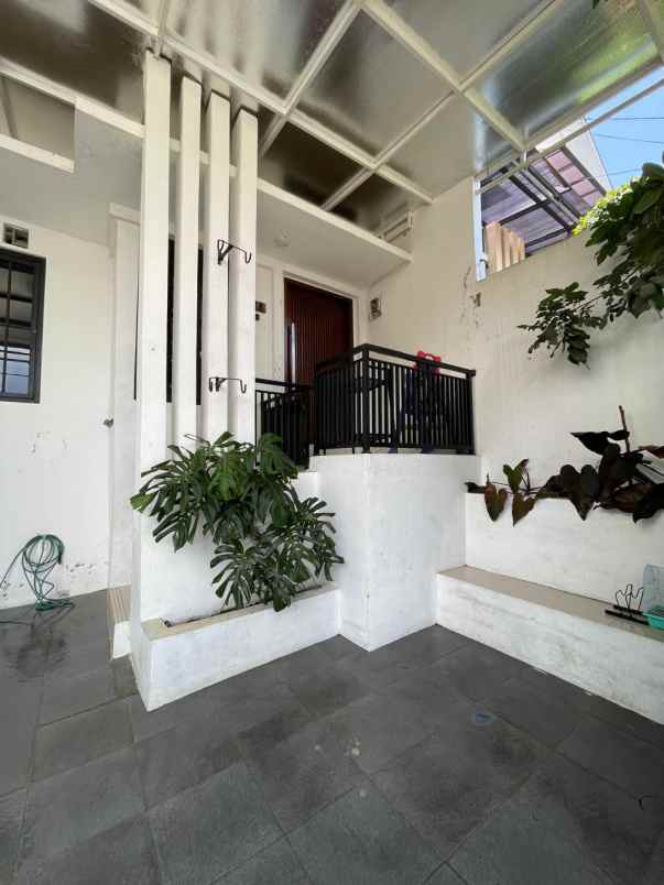 dijual rumah kec parongpong