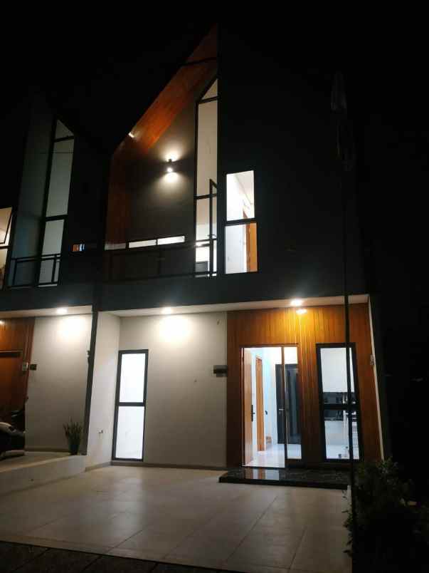 dijual rumah kedaung