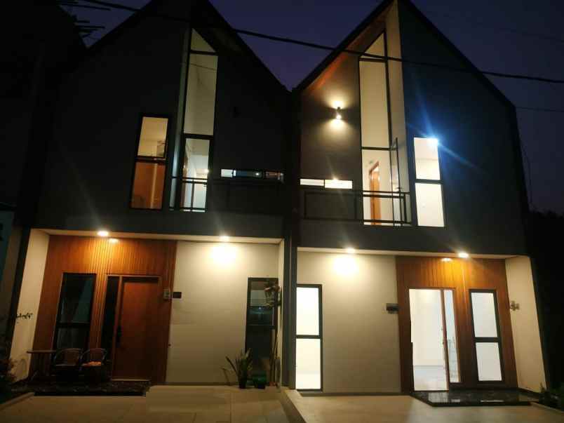 dijual rumah kedaung