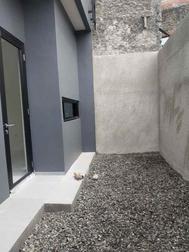 dijual rumah kedaung