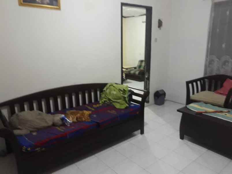 dijual rumah kelurahan cijaura