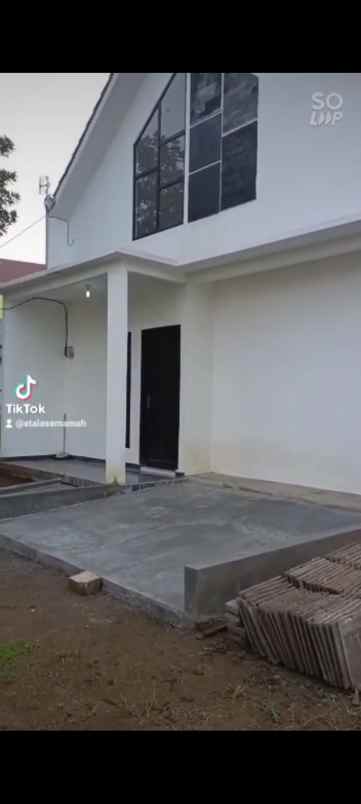 dijual rumah kelurahan sembung kota