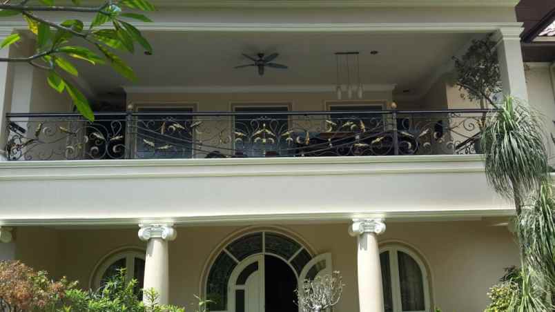 dijual rumah kemang