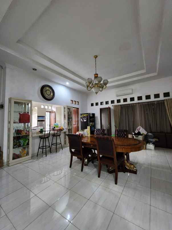 dijual rumah kemang timur kemang