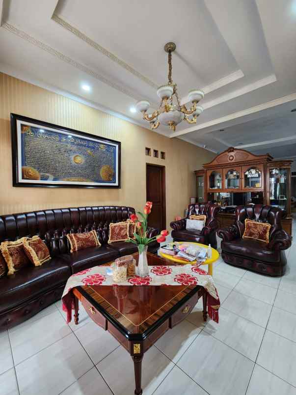 dijual rumah kemang timur kemang