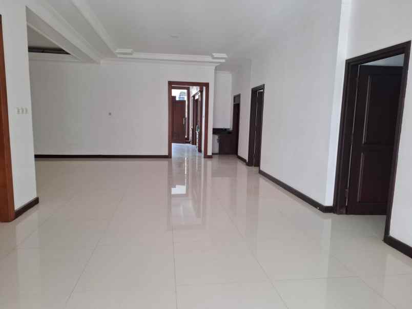 dijual rumah kertajaya indah