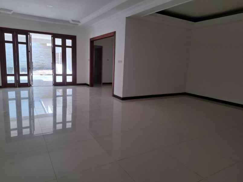 dijual rumah kertajaya indah