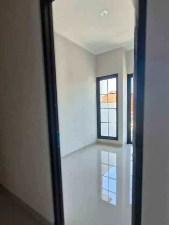 dijual rumah ketintang