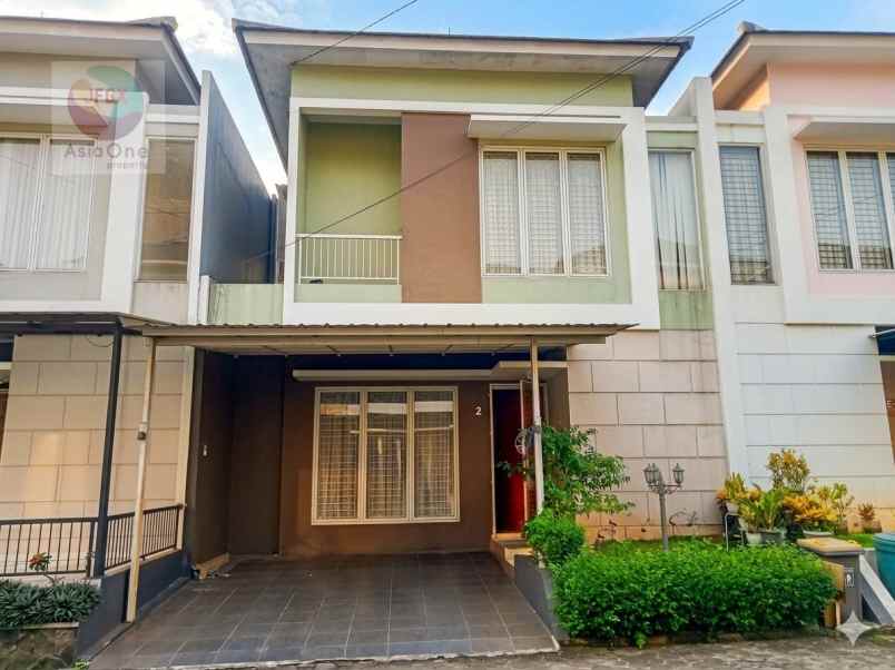 dijual rumah kiara residence