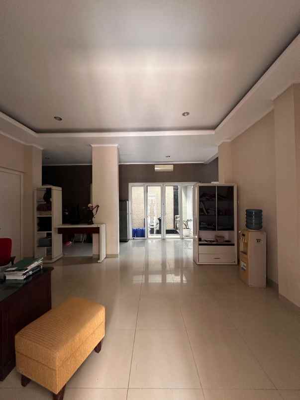 dijual rumah komplek cigadung greenland