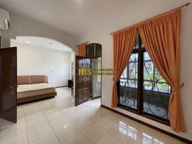 dijual rumah komplek citra wisata blok xii