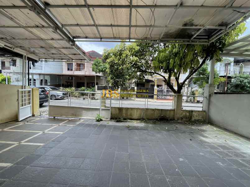 dijual rumah komplek citra wisata blok xii