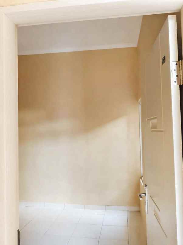 dijual rumah komplek grand valley