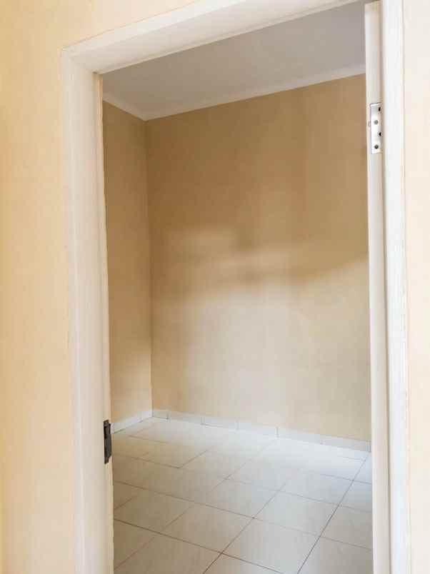 dijual rumah komplek grand valley