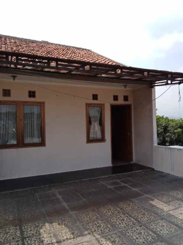 dijual rumah komplek kalijati antapani