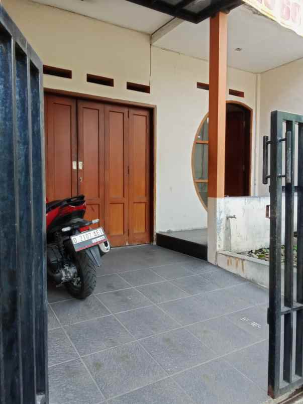 dijual rumah komplek kalijati antapani