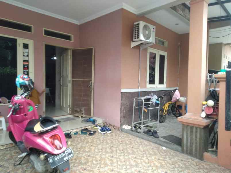 dijual rumah komplek pepabri