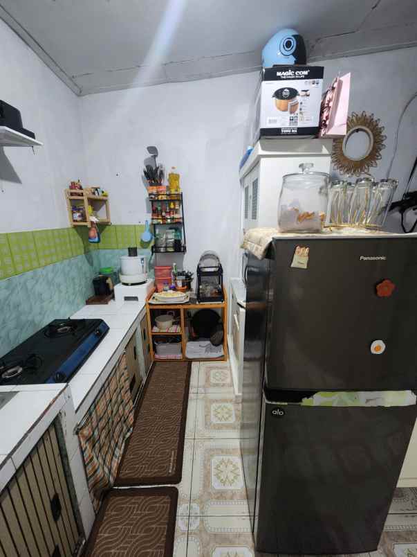 dijual rumah komplek perumahan duta