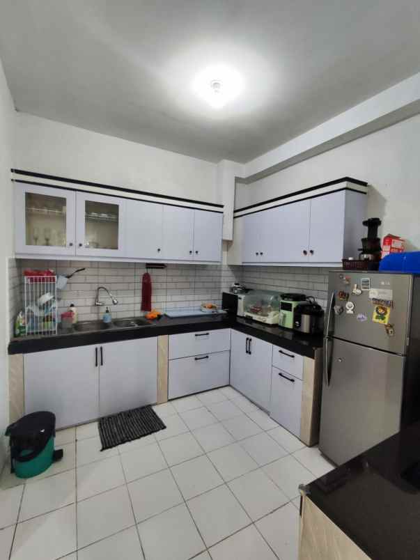 dijual rumah komplek pondok cipta