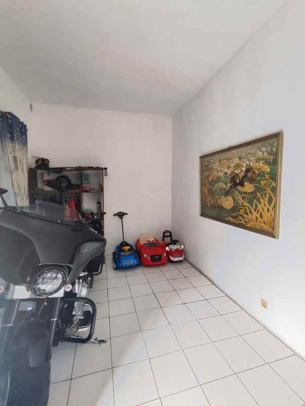 dijual rumah komplek pondok cipta